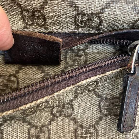 GUCCI GG MONOGRAM BELT BAG - Picture 9 of 16